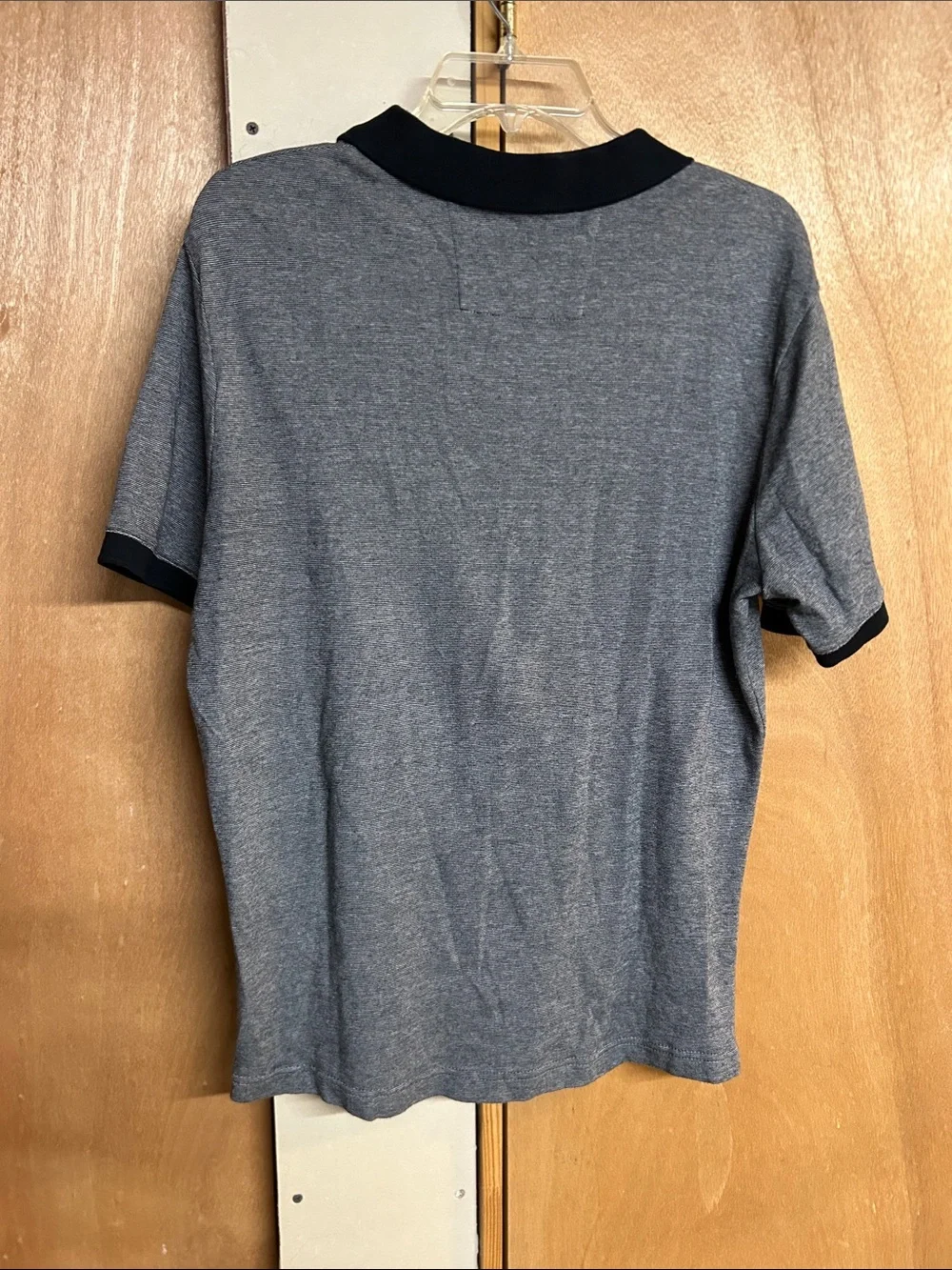 Banana Republic men’s size M gray Polo with Black Collar and Sleeve Trim